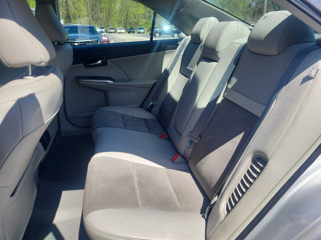 2012 Toyota Camry Image 11