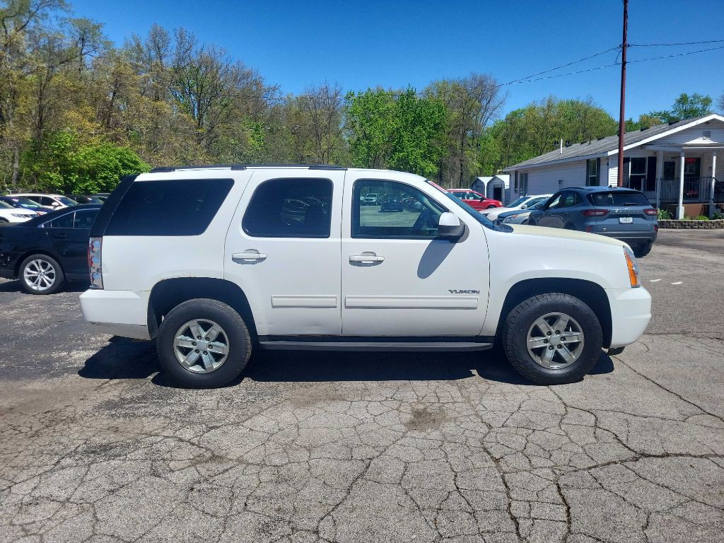 2011 GMC Yukon Image 3