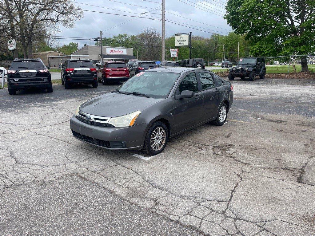 2010 Ford Focus Image 1