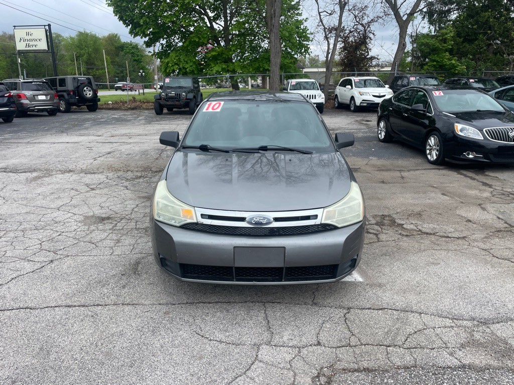 2010 Ford Focus Image 2