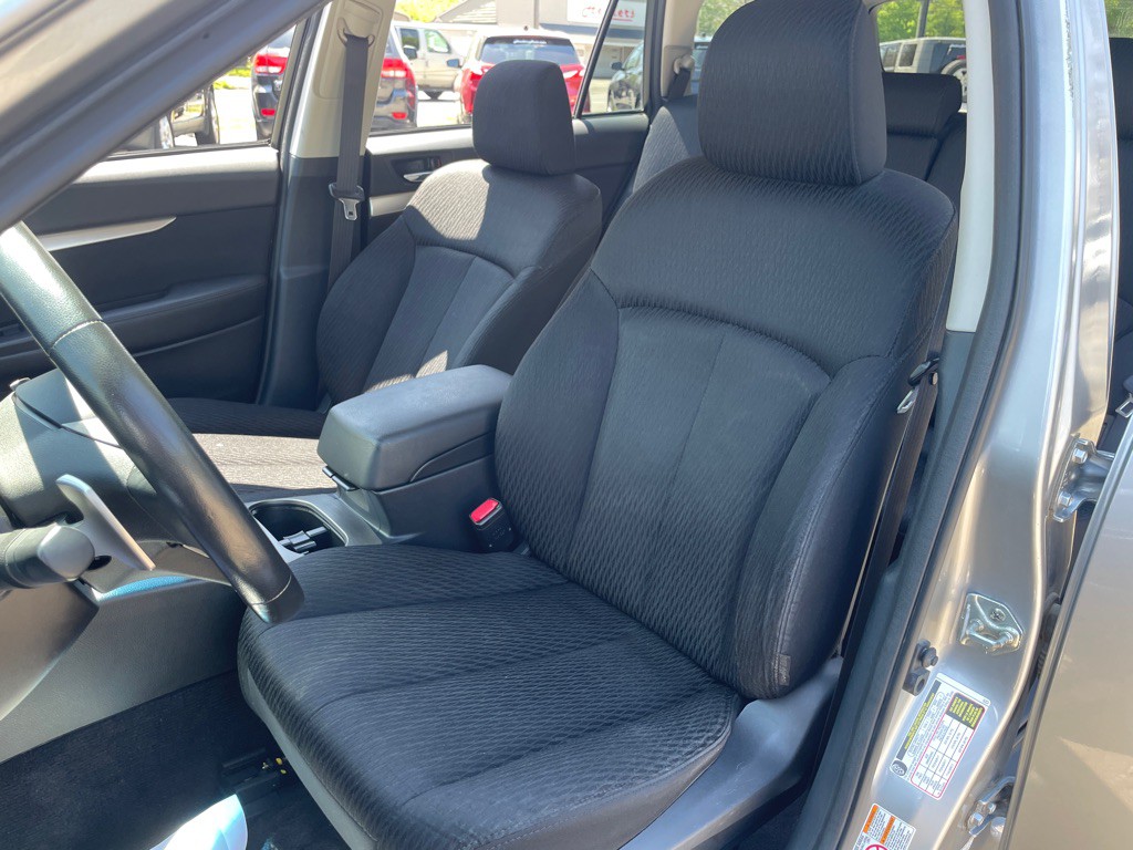 2010 Subaru Outback Image 10