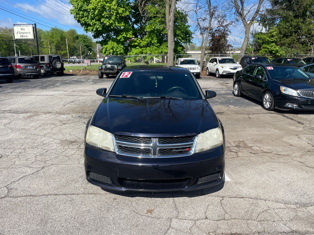 2012 Dodge Avenger Image 2