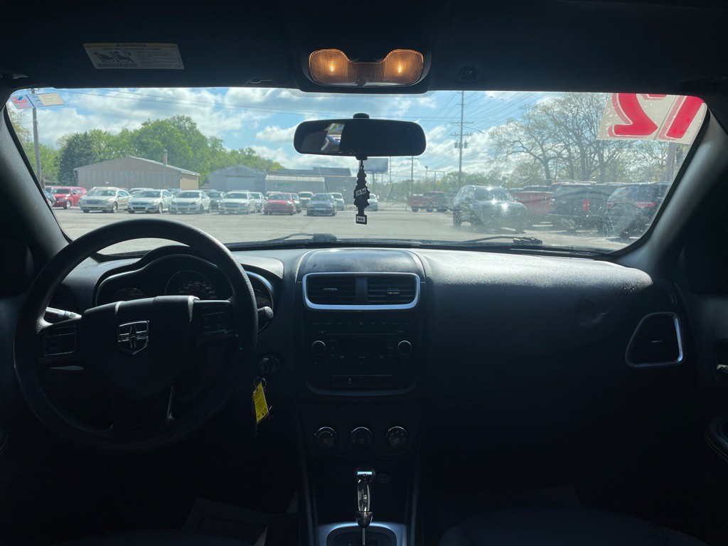2012 Dodge Avenger Image 9