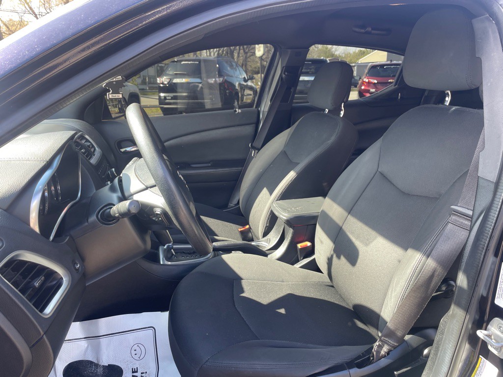 2012 Dodge Avenger Image 10