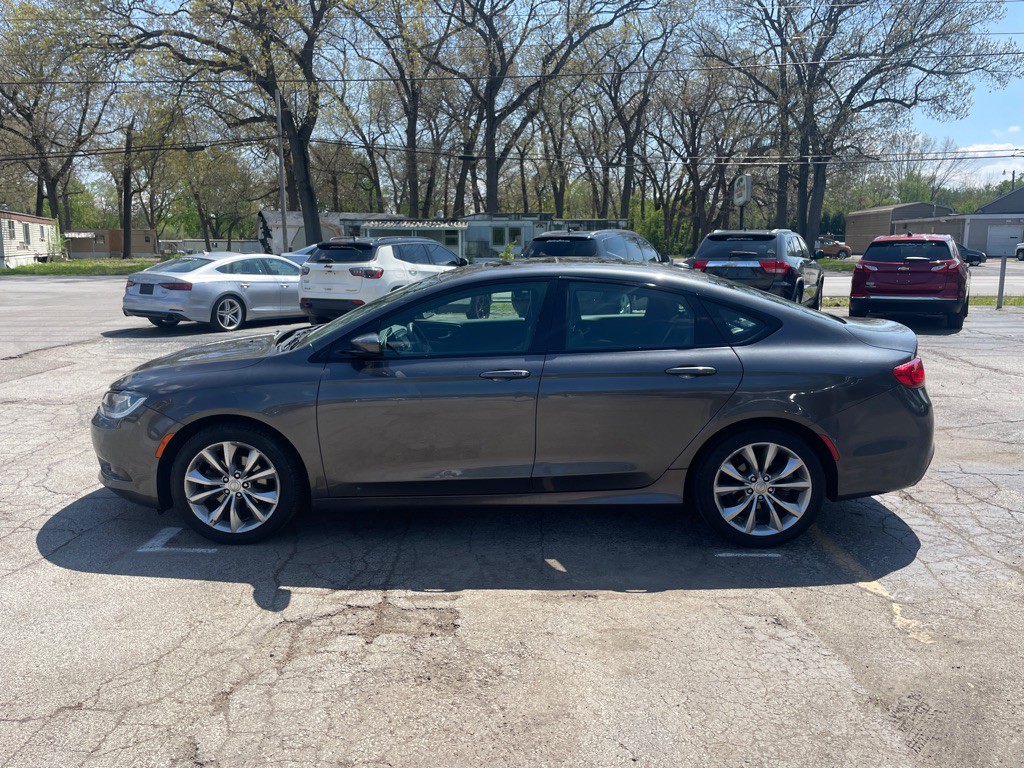2015 Chrysler 200 Image 8