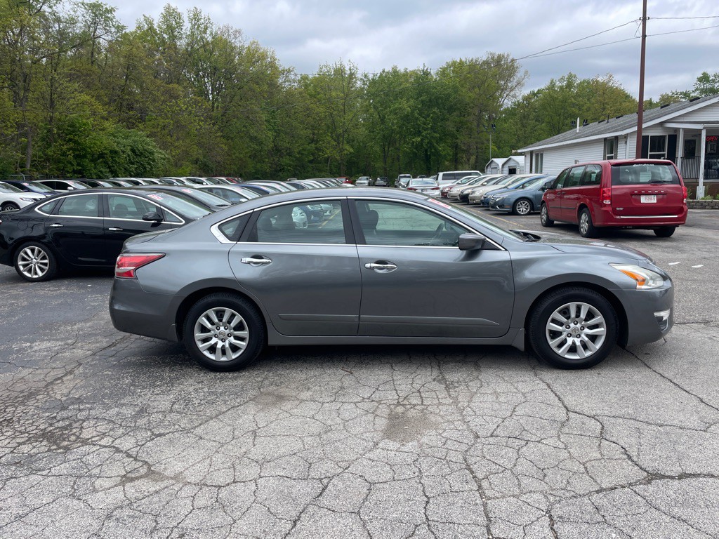 2015 Nissan Altima Image 4
