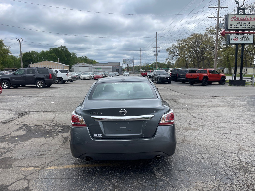 2015 Nissan Altima Image 6