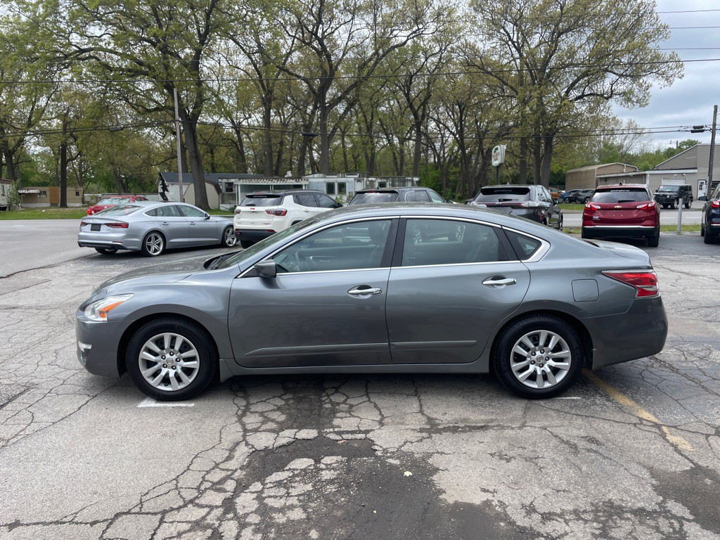 2015 Nissan Altima Image 8