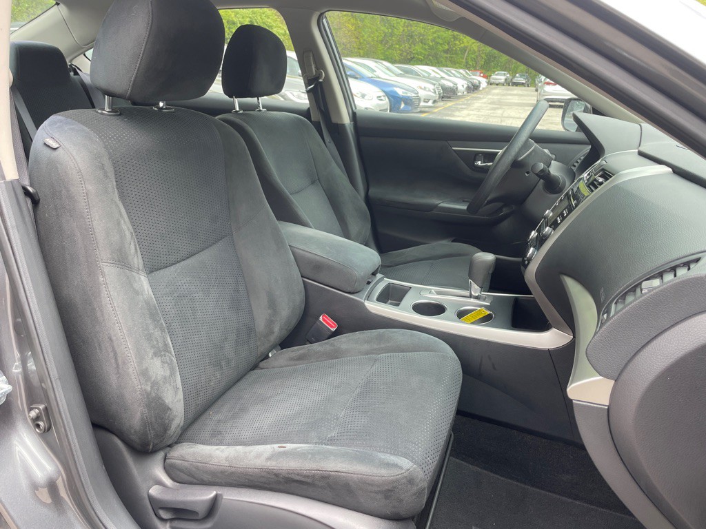 2015 Nissan Altima Image 12