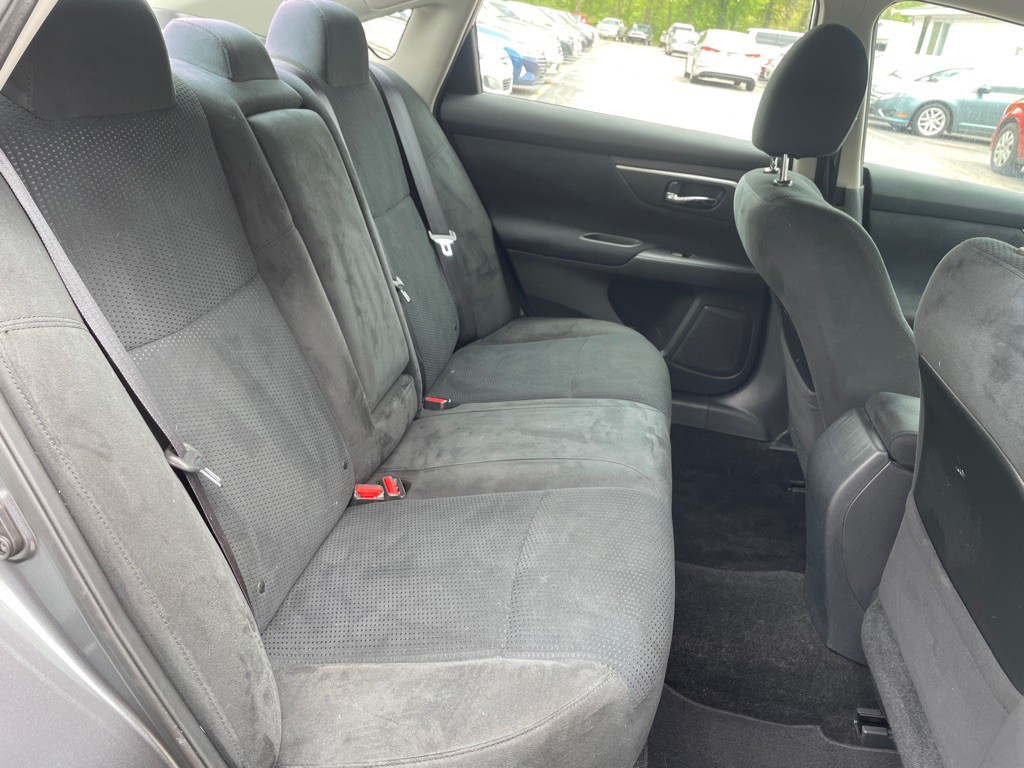 2015 Nissan Altima Image 13