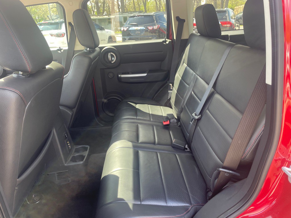 2007 Dodge Nitro Image 13