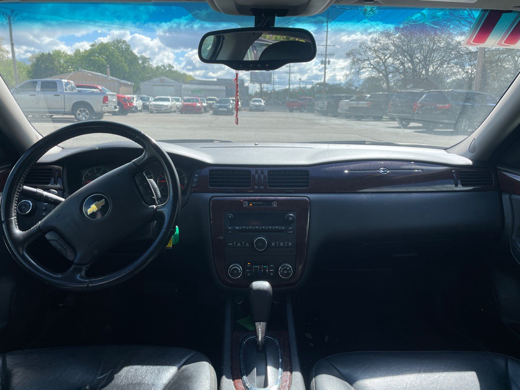 2011 Chevrolet Impala Image 9