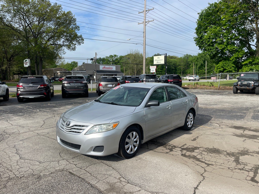 2010 Toyota Camry Image 1