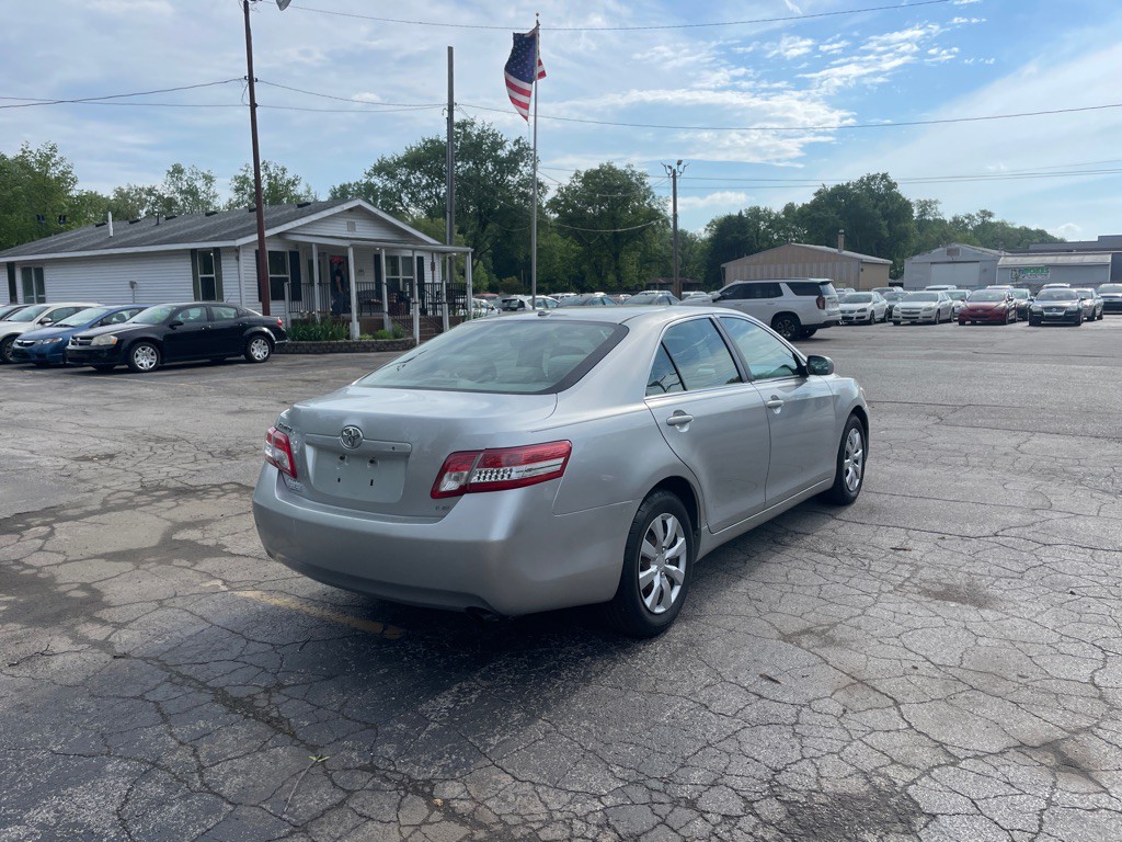 2010 Toyota Camry Image 5