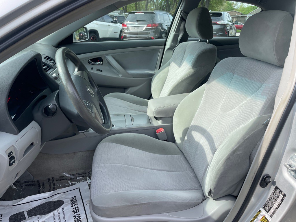 2010 Toyota Camry Image 10
