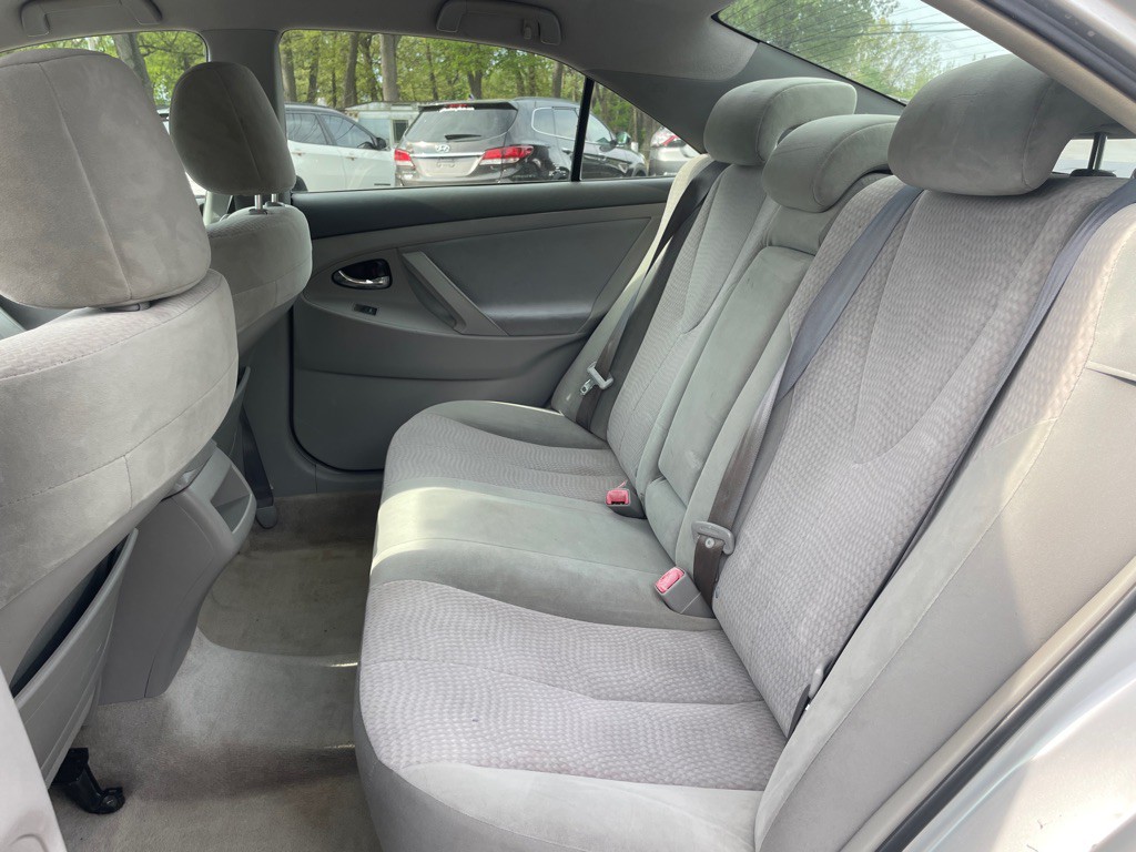 2010 Toyota Camry Image 11