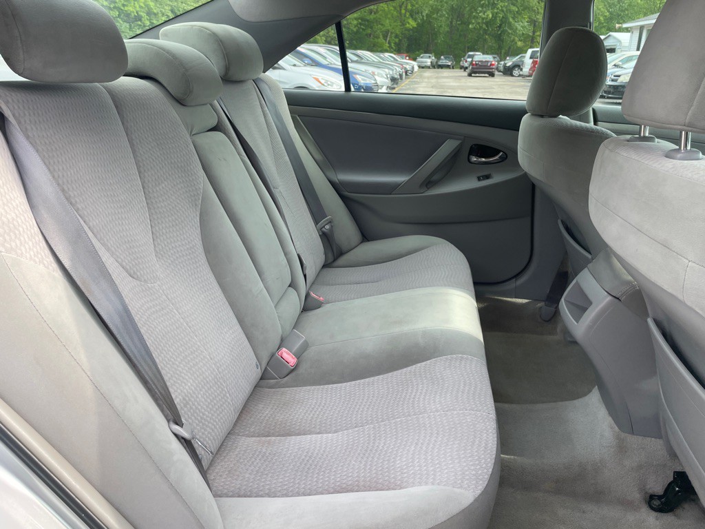 2010 Toyota Camry Image 13