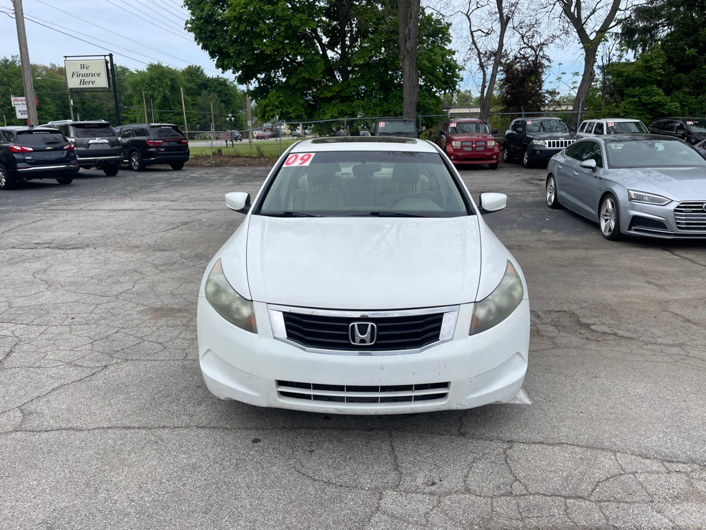 2009 Honda Accord Image 2