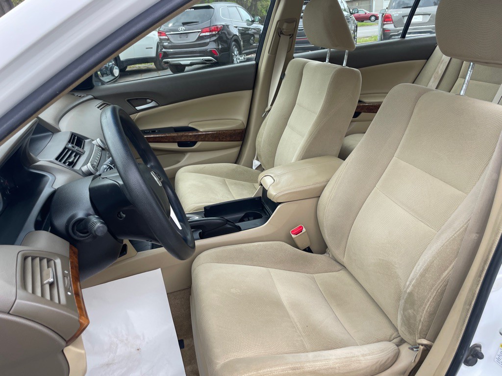 2009 Honda Accord Image 11