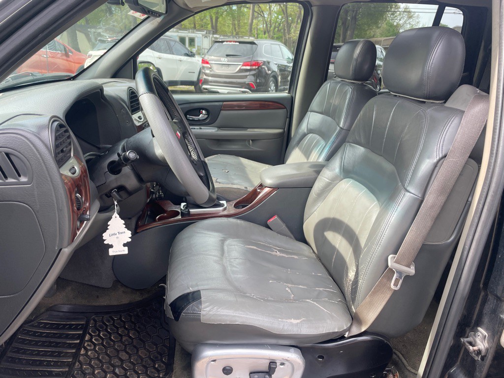 2003 GMC Envoy Image 11