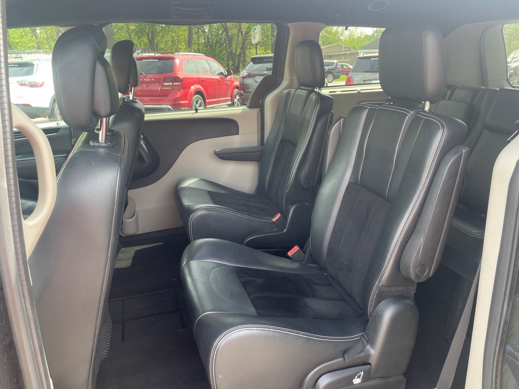 2017 Dodge Grand Caravan Image 12
