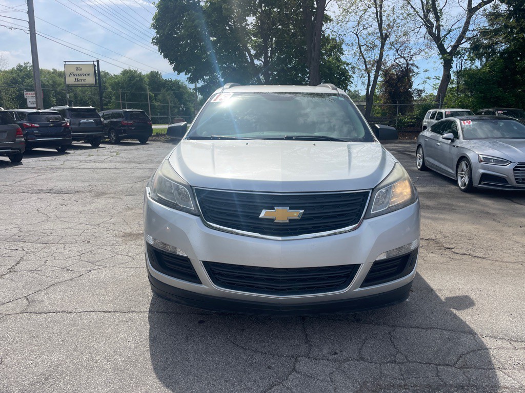 2013 Chevrolet Traverse Image 2