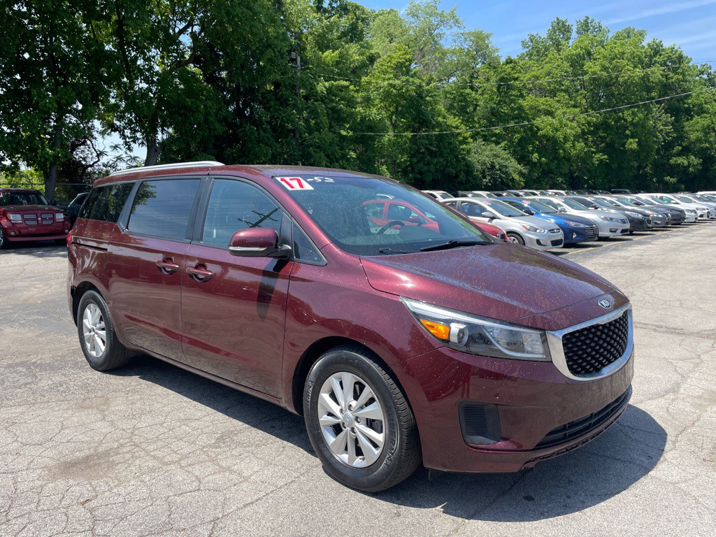 2017 Kia Sedona Image 3