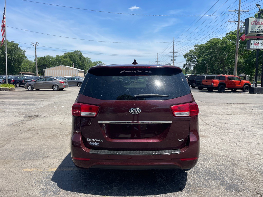 2017 Kia Sedona Image 6