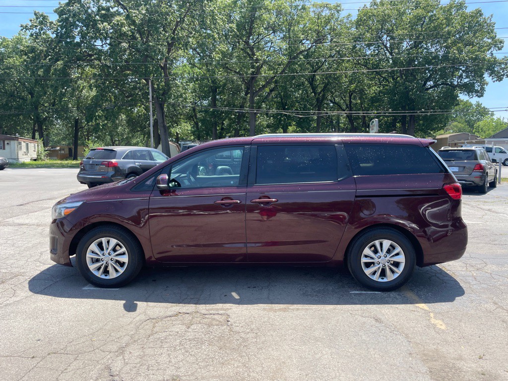 2017 Kia Sedona Image 8