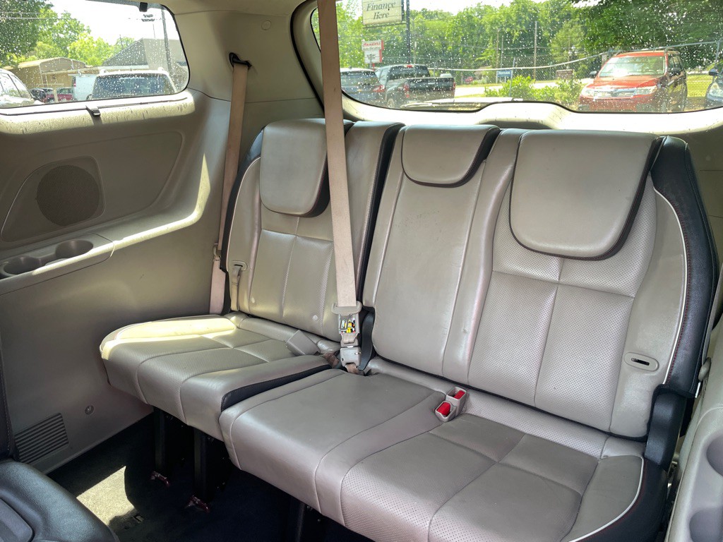 2017 Kia Sedona Image 12