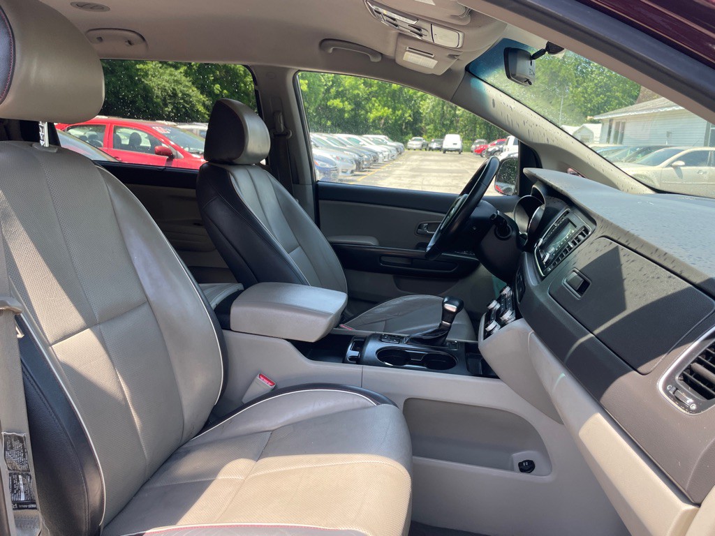 2017 Kia Sedona Image 13