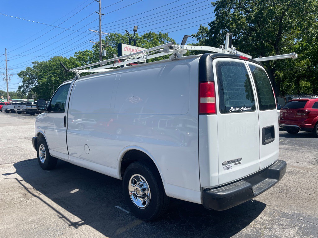 2012 Chevrolet Express Image 7