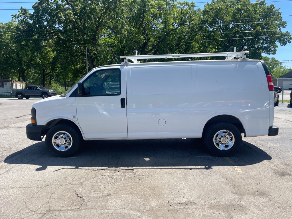 2012 Chevrolet Express Image 8