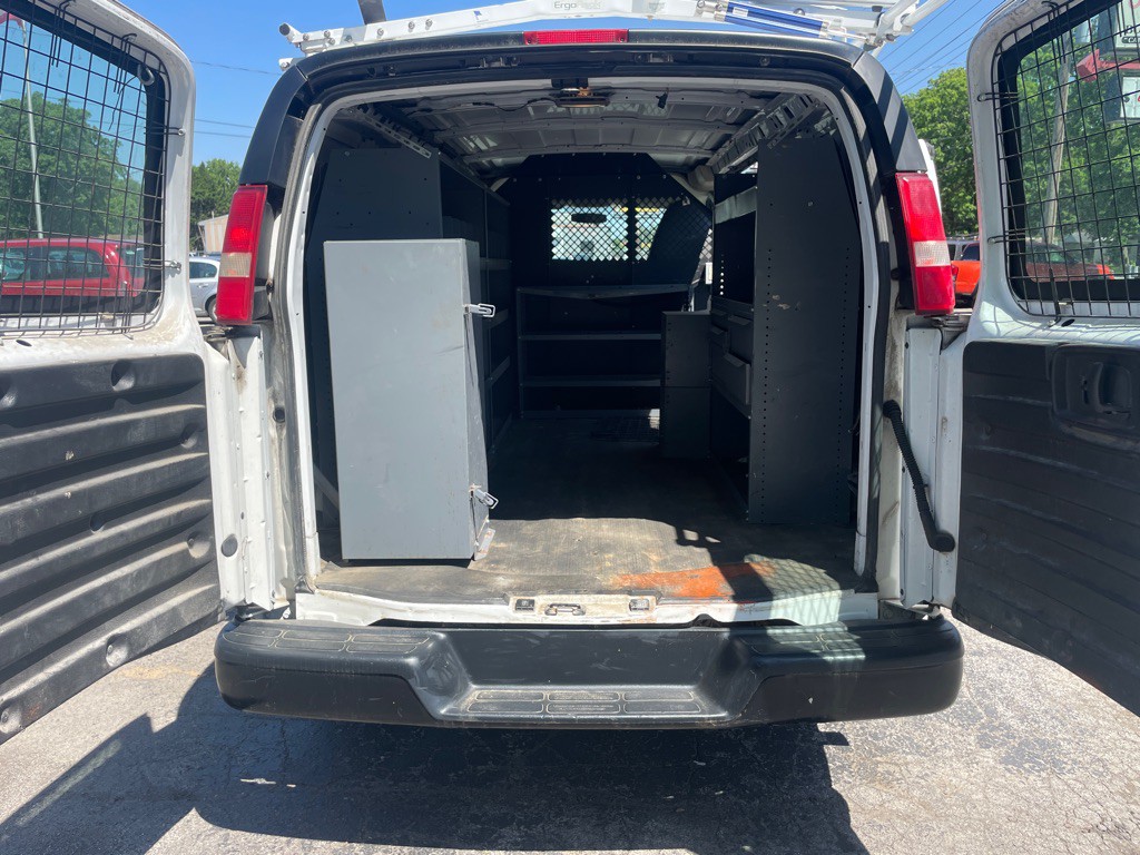 2012 Chevrolet Express Image 10