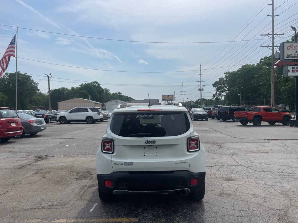 2015 Jeep Renegade Image 6