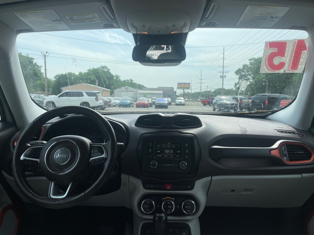 2015 Jeep Renegade Image 9