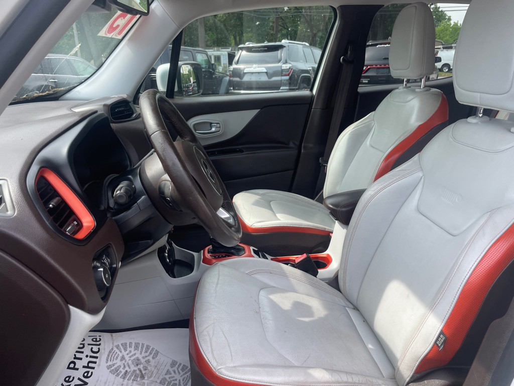 2015 Jeep Renegade Image 10