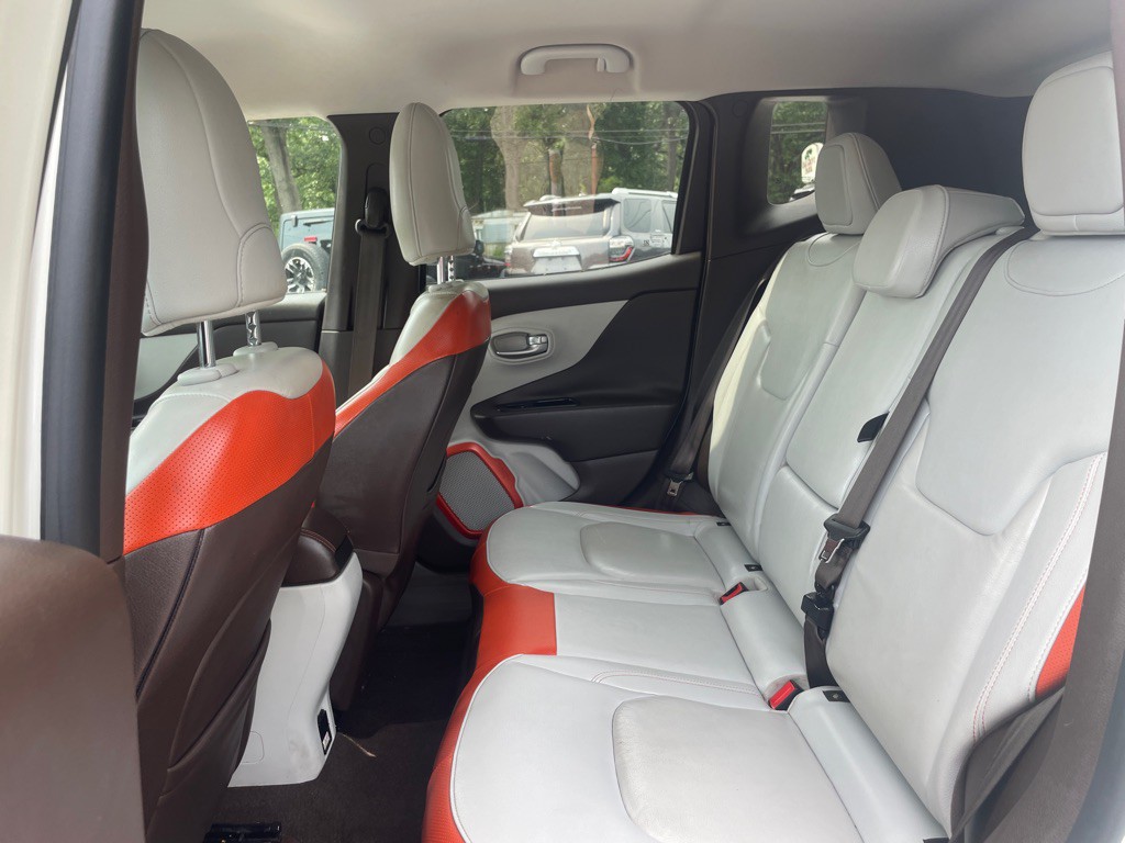 2015 Jeep Renegade Image 11