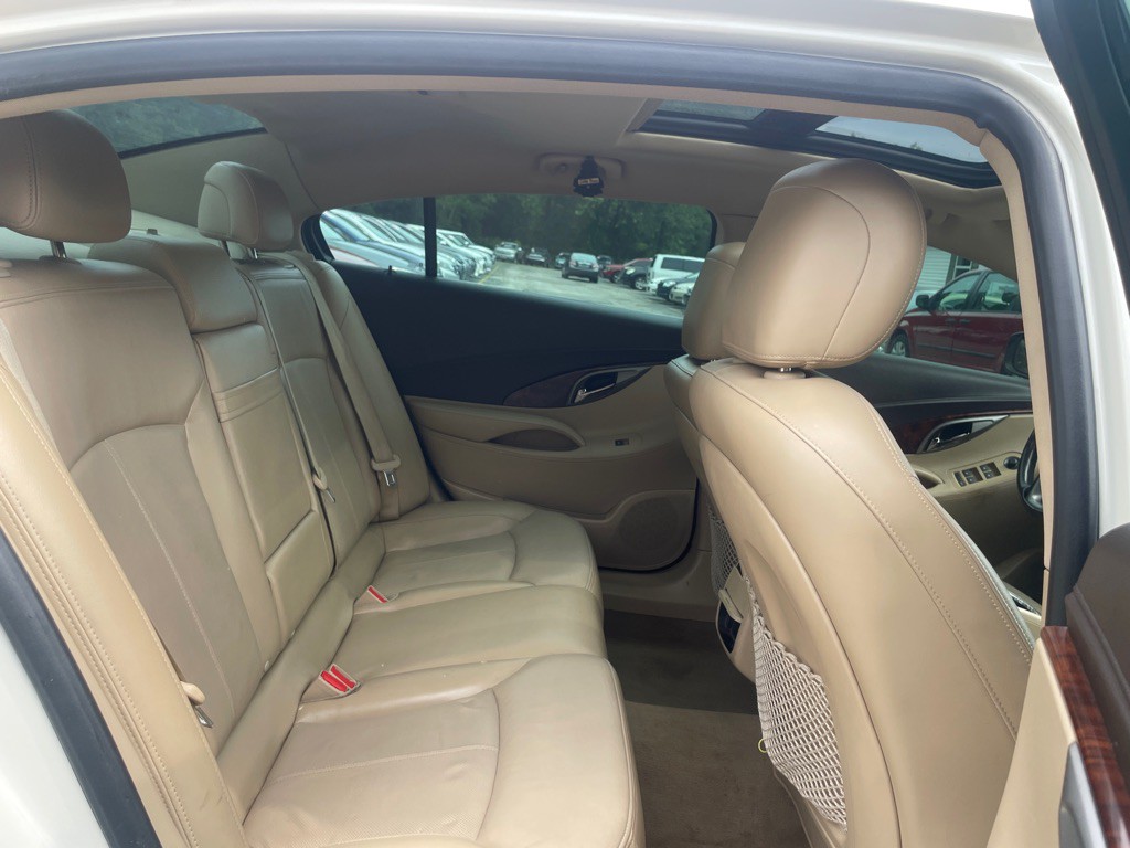 2011 Buick Lacrosse Image 14