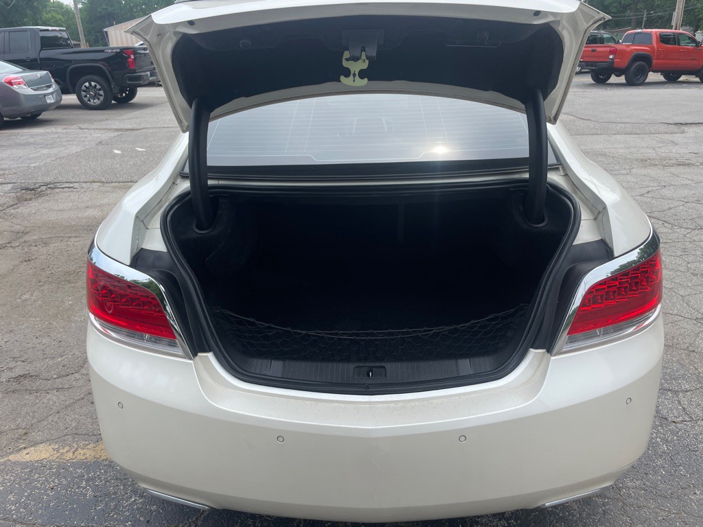 2011 Buick Lacrosse Image 15