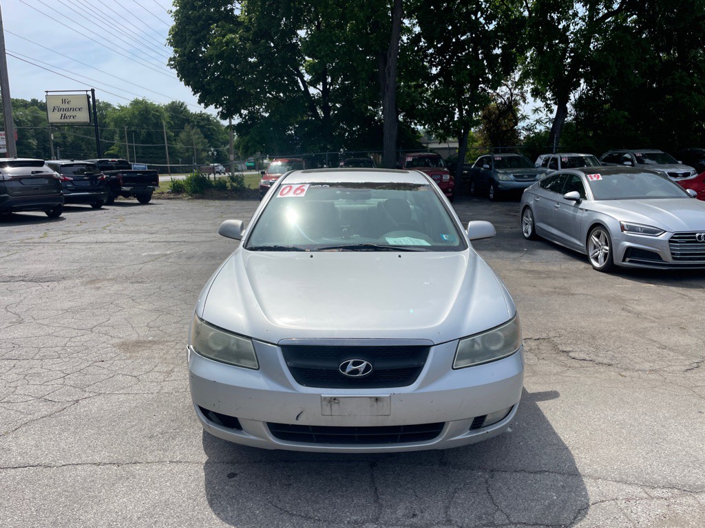 2006 Hyundai Sonata Image 2