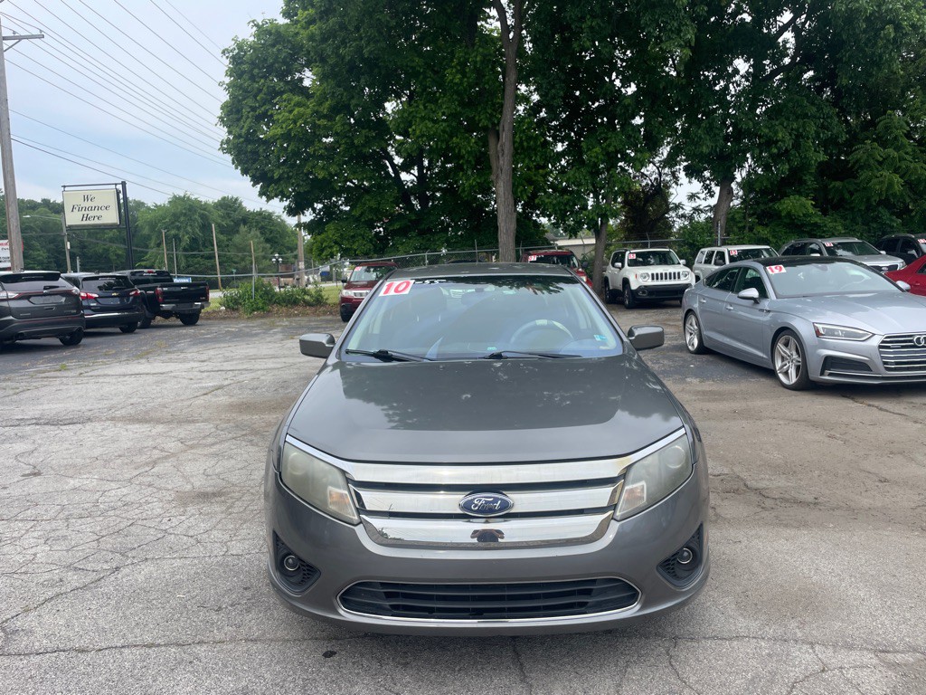 2010 Ford Fusion Image 2