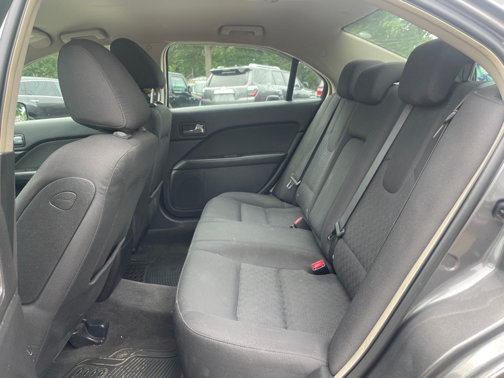 2010 Ford Fusion Image 11