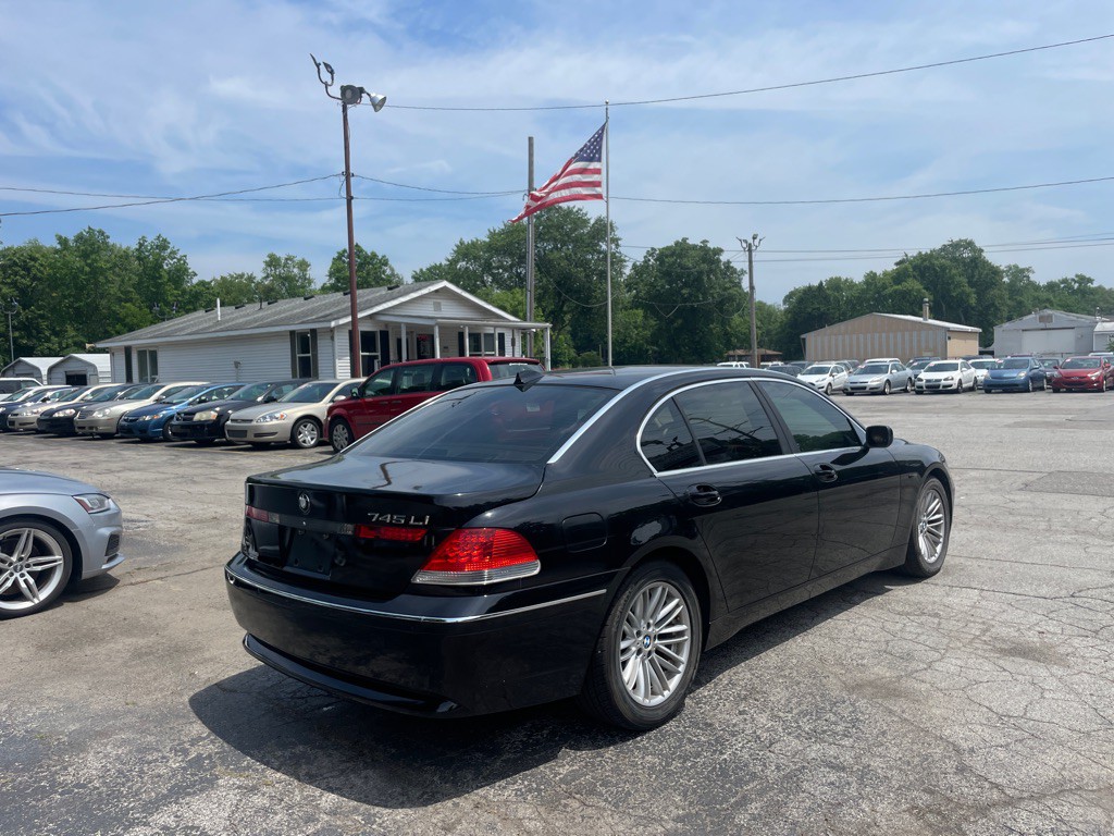 2004 BMW 7 Series Image 5