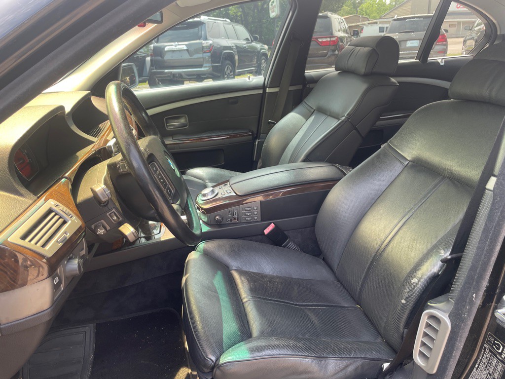 2004 BMW 7 Series Image 10