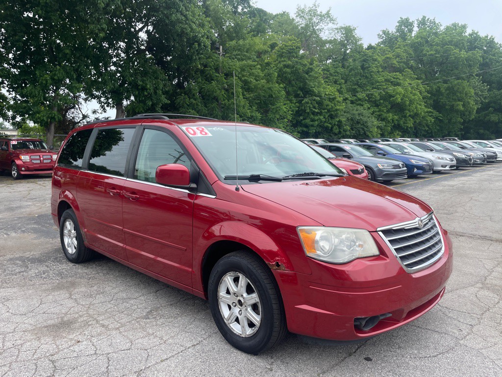 2008 Chrysler Town & Country Image 3