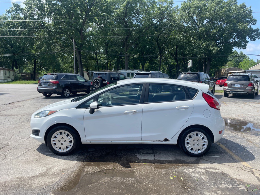 2014 Ford Fiesta Image 8