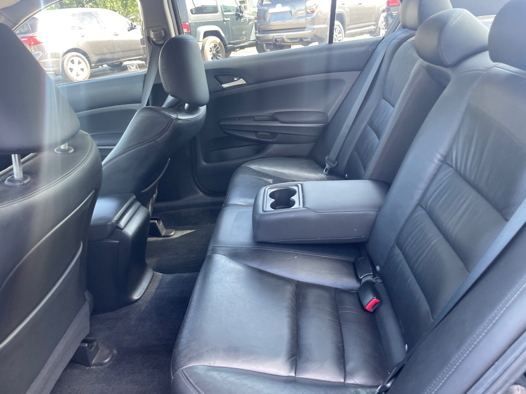 2011 Honda Accord Image 11