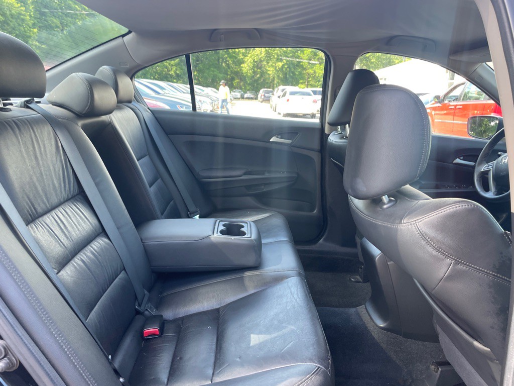 2011 Honda Accord Image 13