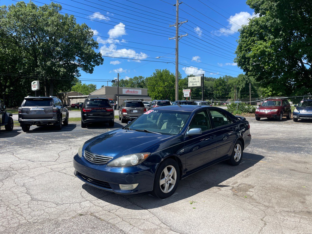 2005 Toyota Camry Image 1